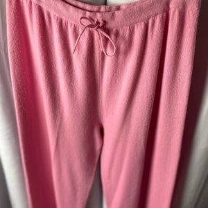 NEIMAN MARCUS cashmere joggers.